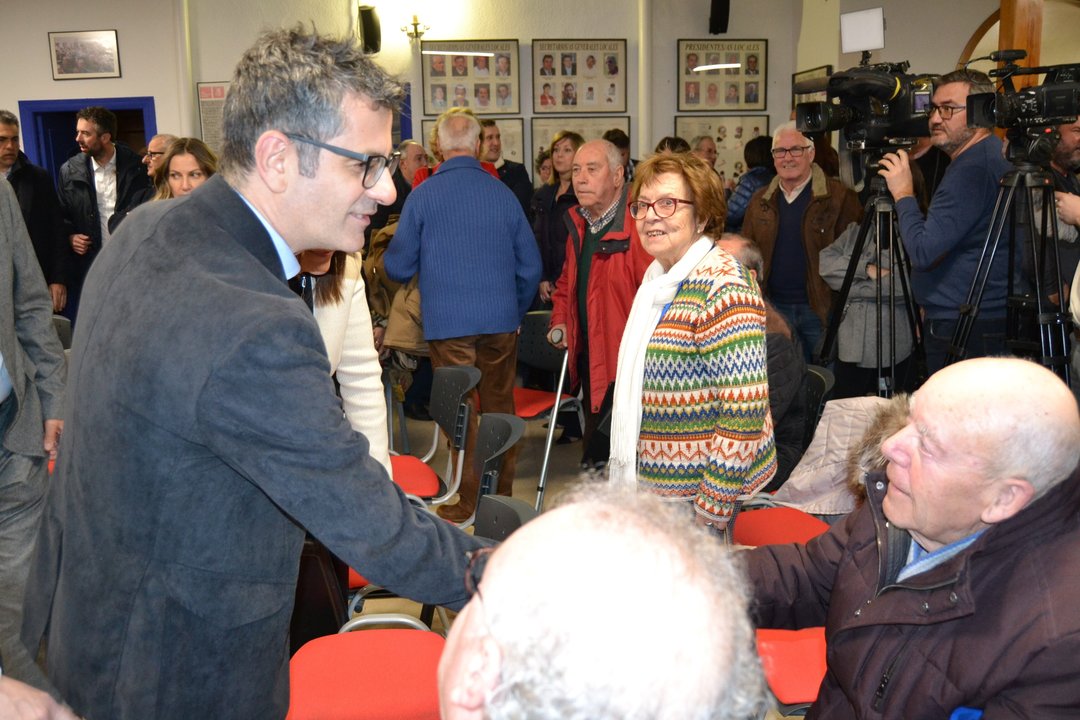 El ministro Bolaños ha visitado hoy la sede del PSOE en Alcázar (1)