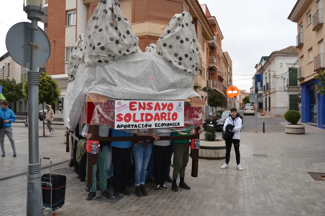 ensayo solidario costaleros santo entierro (7)
