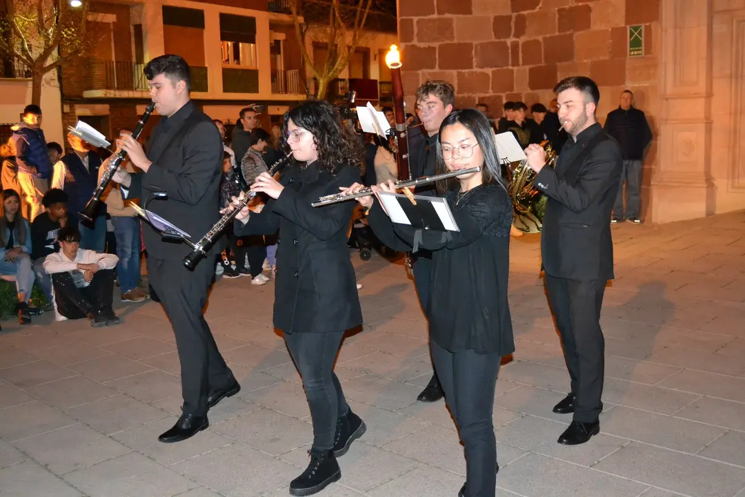 martes santo 2023 procesi&oacute;n de los estudiantes (2)