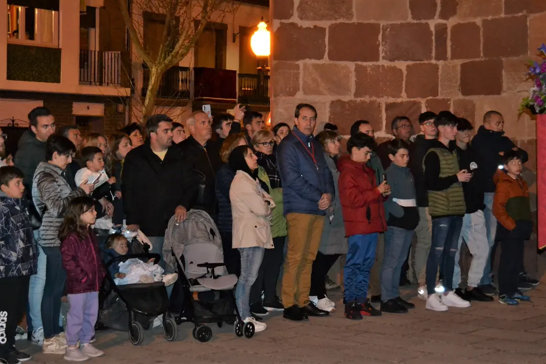 martes santo 2023 procesi&oacute;n de los estudiantes (10)