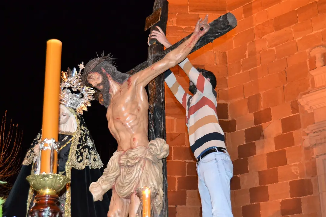 martes santo 2023 procesi&oacute;n de los estudiantes (14)