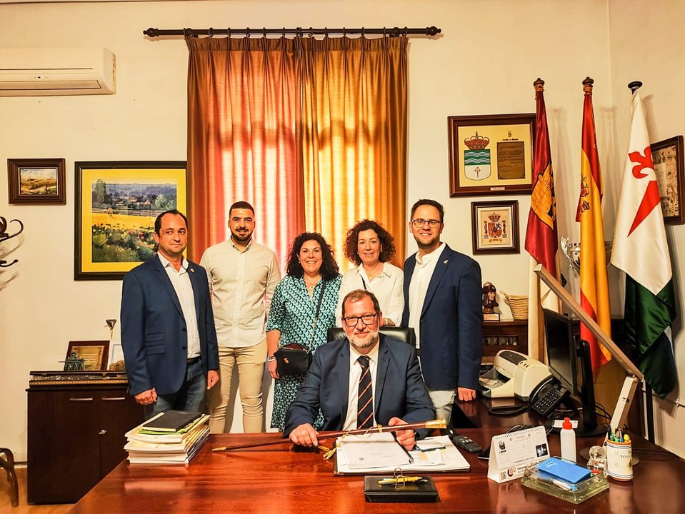 El alcalde, Jaime Santos y los concejales del nuevo Equipo de Gobierno