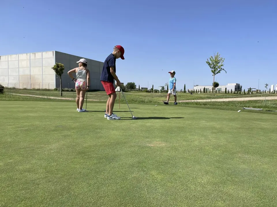 358113160_658642119627063_6923044969700777697_n