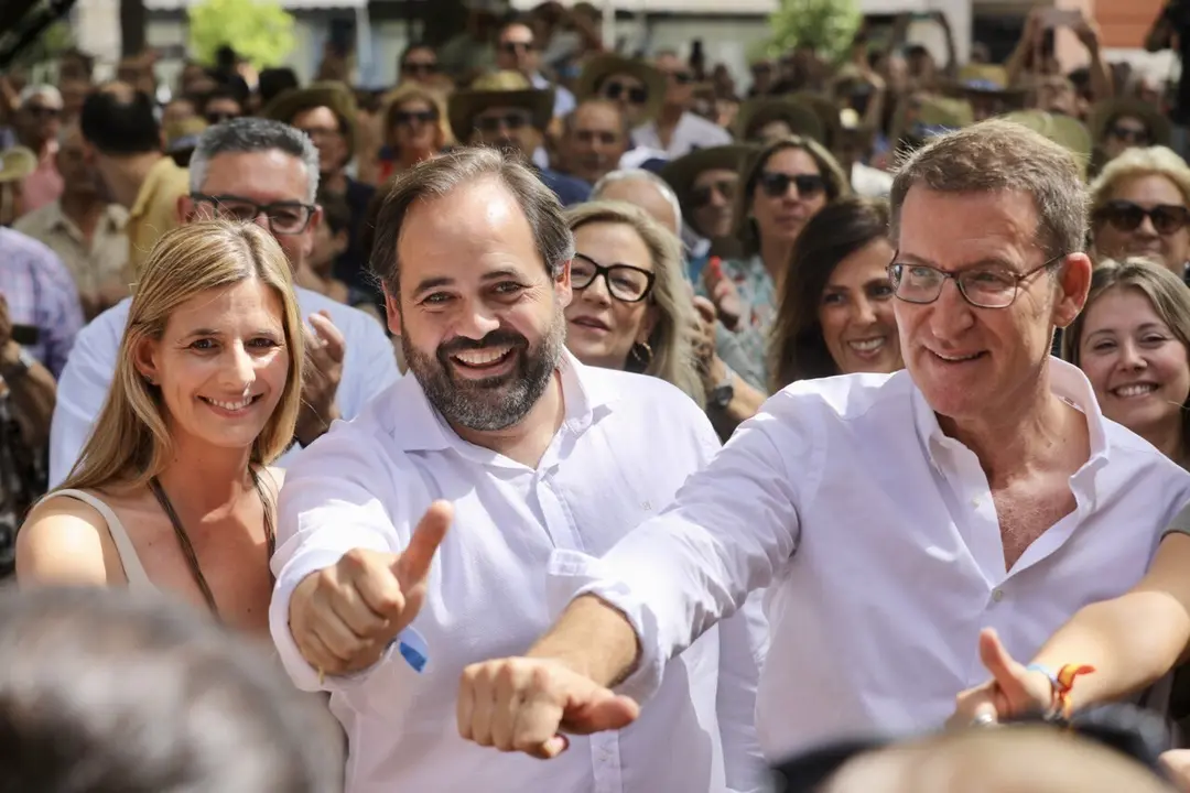 CA90E201-662B-4B25-8007-471D77B80A4F