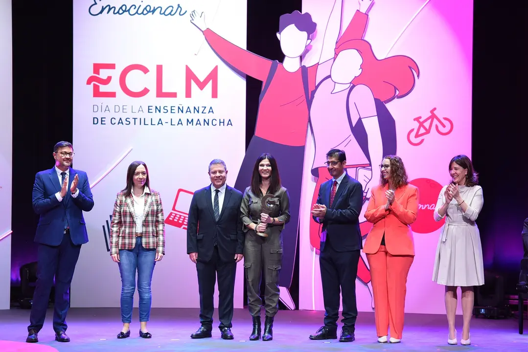 acto-institucional-del-da-de-la-enseanza_53336526602_o