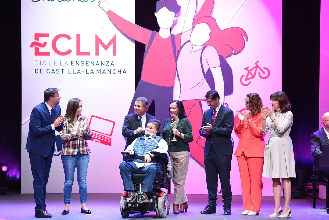 acto-institucional-del-da-de-la-enseanza_53337402681_o