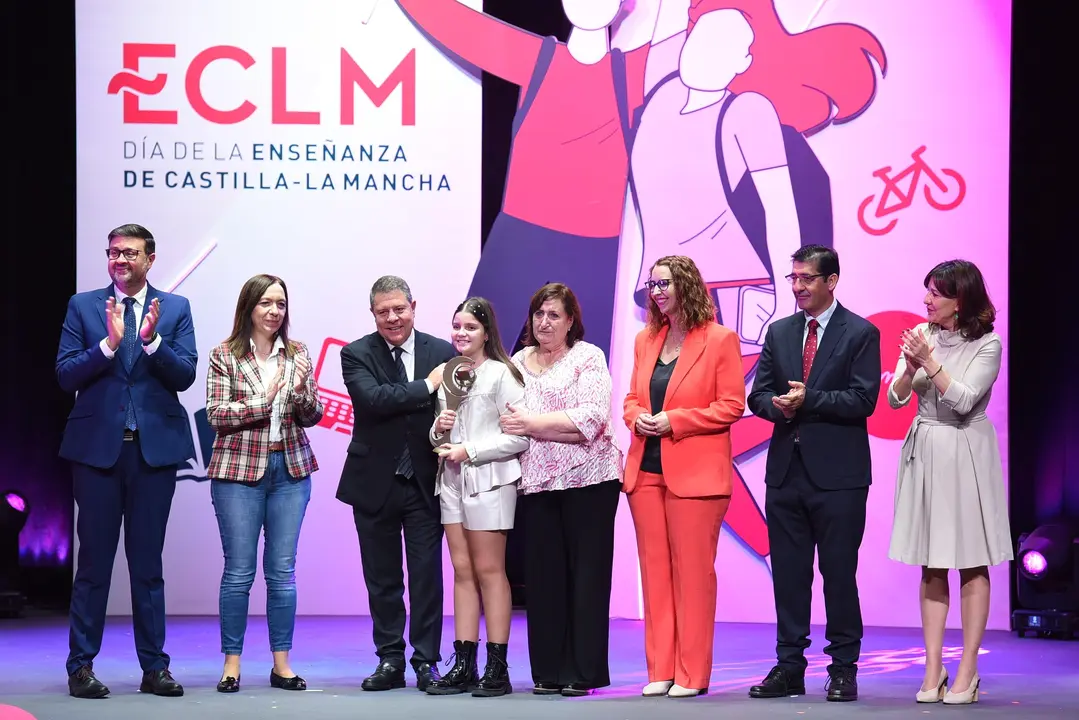 acto-institucional-del-da-de-la-enseanza_53337402841_o