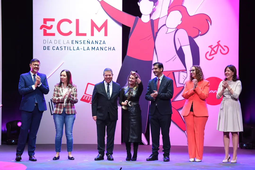 acto-institucional-del-da-de-la-enseanza_53337402946_o