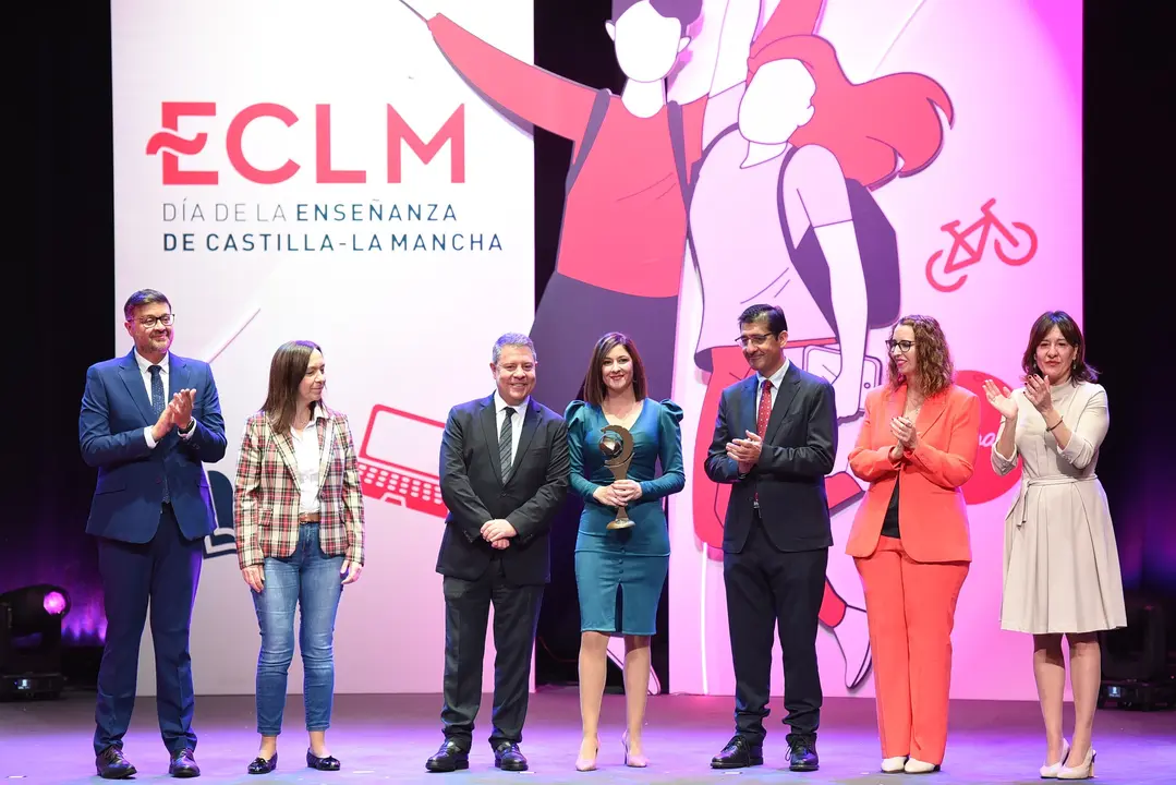 acto-institucional-del-da-de-la-enseanza_53337632958_o