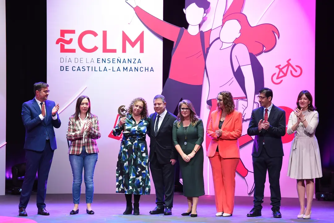 acto-institucional-del-da-de-la-enseanza_53337633293_o