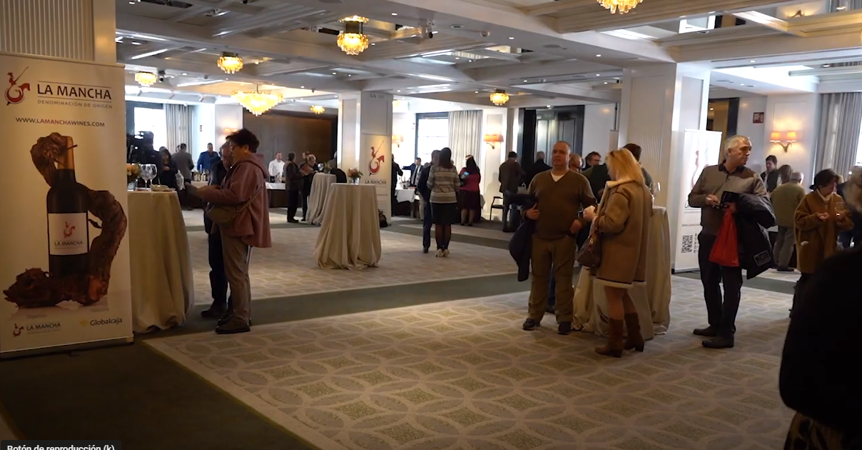 Presentaci&oacute;n en el Hotel Villa Magna 