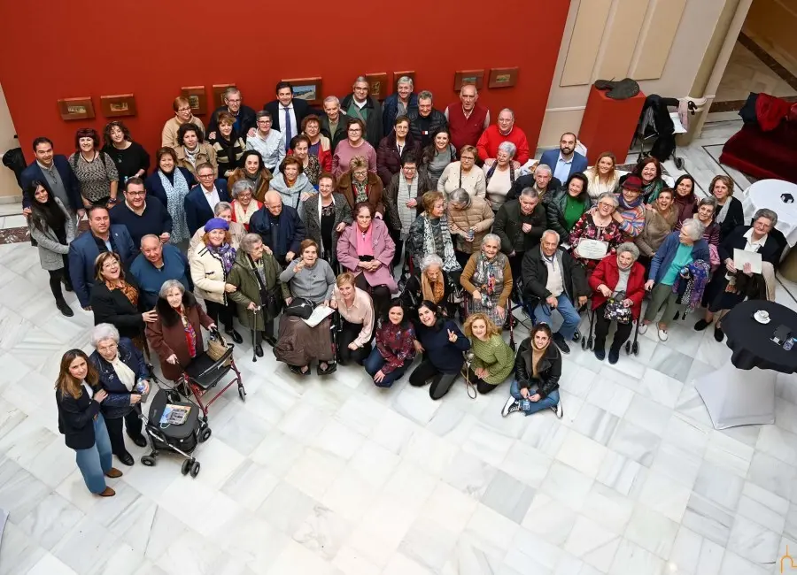 b04d286650a4c505736d59aec4e6c694_2_XL