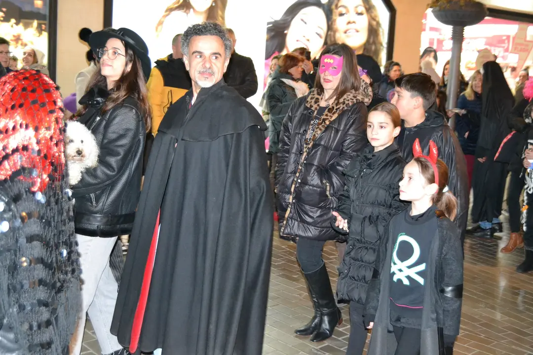 DESFILE DEL ENTIERRO DE LA SARDINA 2023 CARNAVALC&Aacute;ZAR (13)