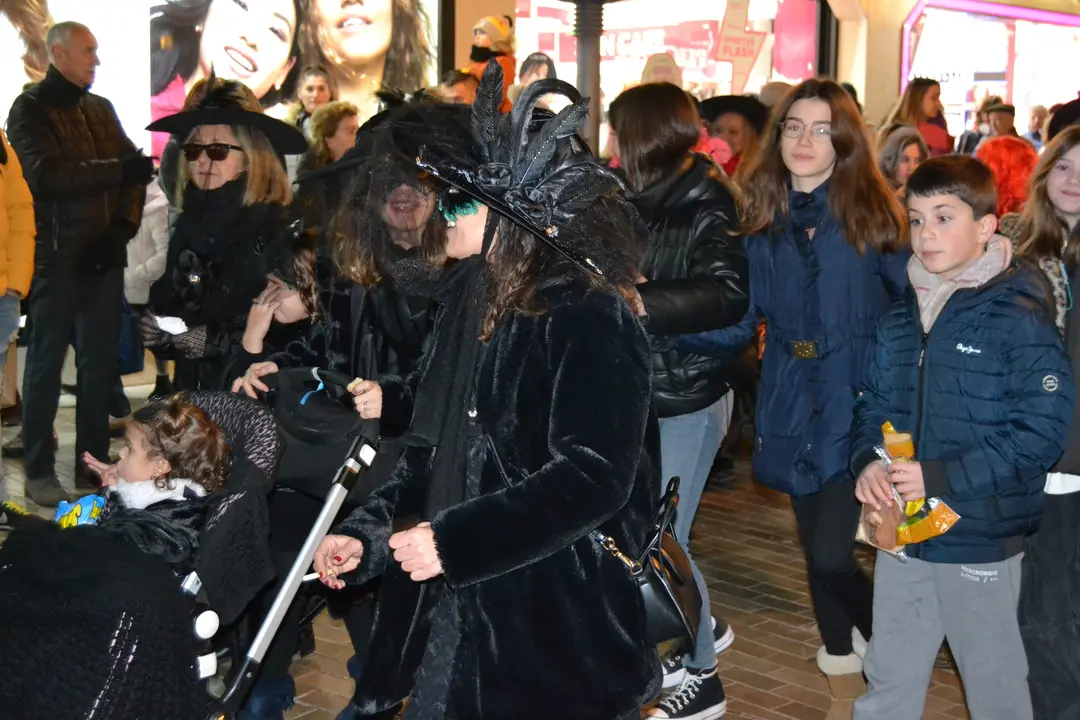 DESFILE DEL ENTIERRO DE LA SARDINA 2023 CARNAVALC&Aacute;ZAR (20)