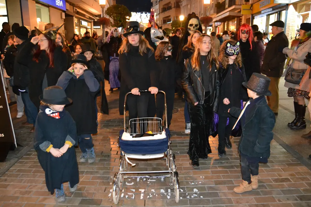 DESFILE DEL ENTIERRO DE LA SARDINA 2023 CARNAVALC&Aacute;ZAR (26)