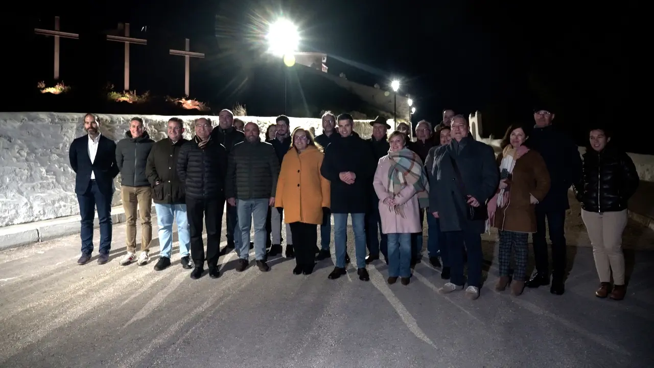 Foto iluminaci&oacute;n subida al Santuario de la Virgen de Criptana