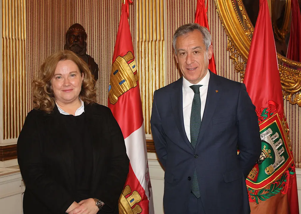 20240318 FOTOGRAF&Iacute;A VISITA PRESIDENTE EUROCAJA RURAL A LA ALCALDESA DE BURGOS