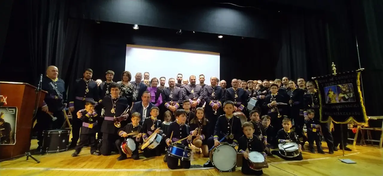 Preg&oacute;n Semana Santa, banda con presidente junta de hermandades y pregonera