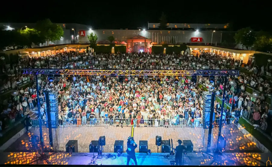 f6d2bb025b0005c13233679a32583a0d_XL