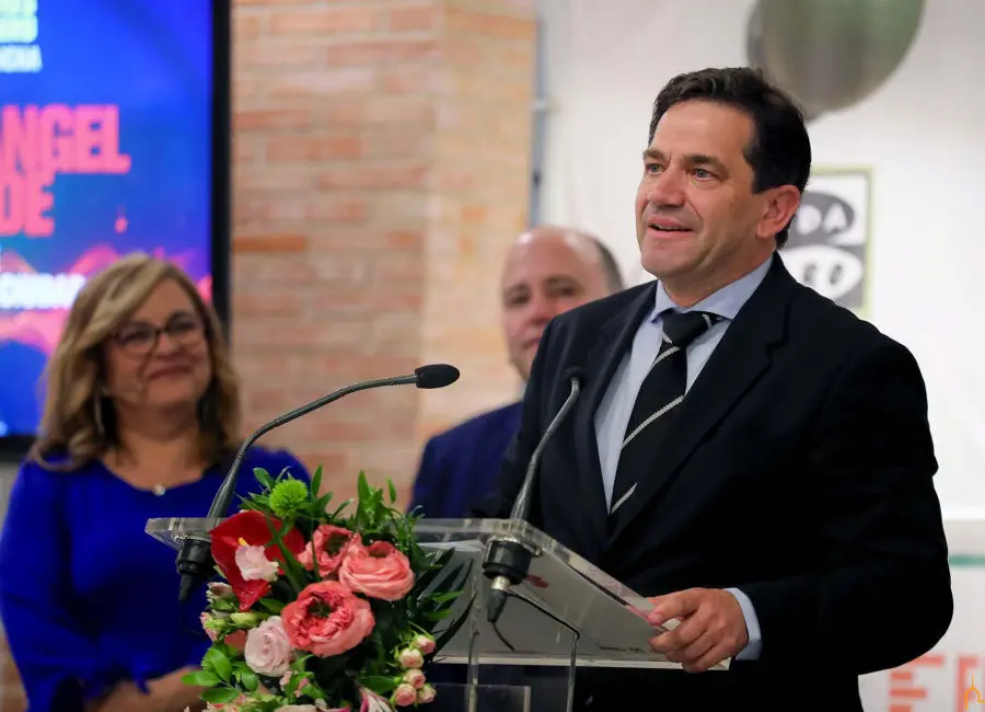 511045bd606e73600ff9101ede9e0a41_2_XL