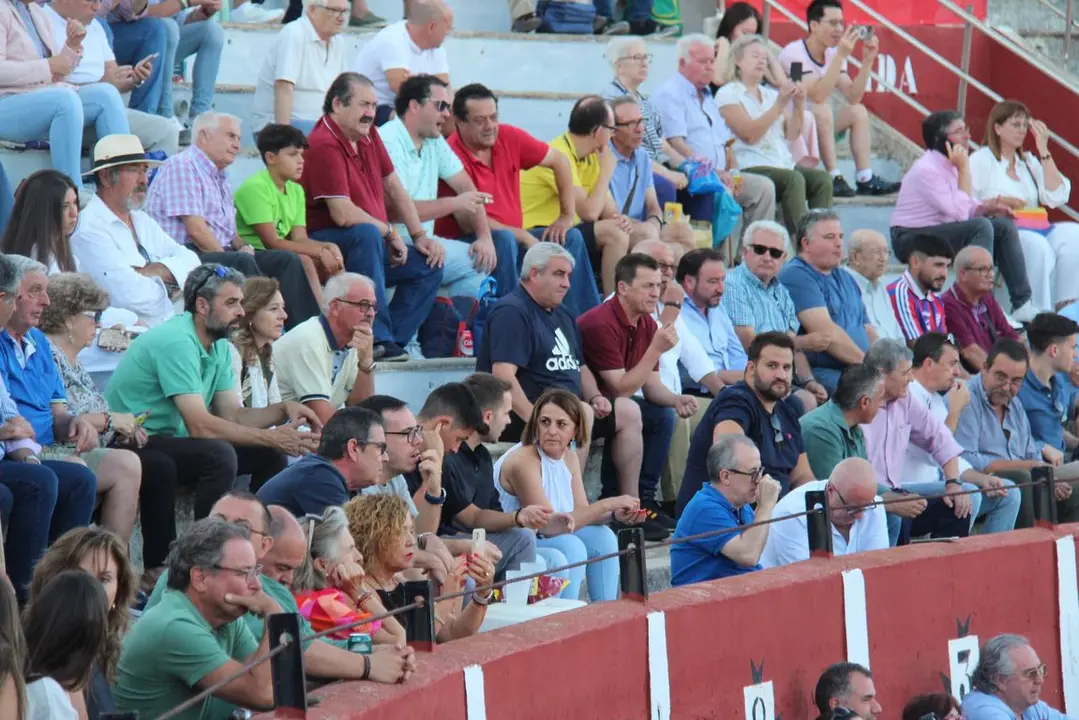 458766887_918985053590153_4789570110265969563_n