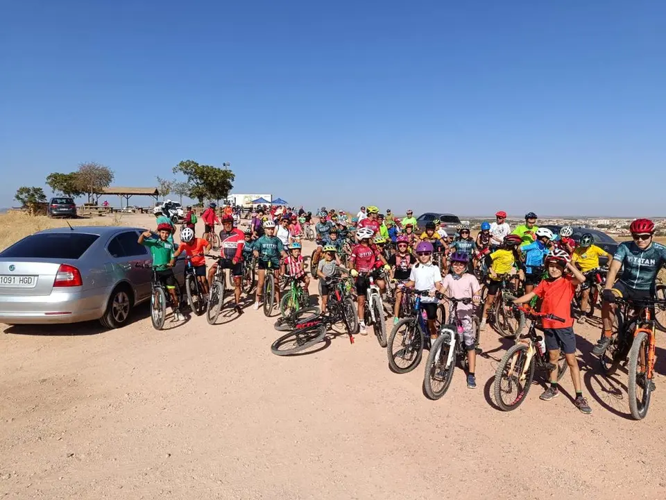 459901826_924275103061148_3364366841811284729_n