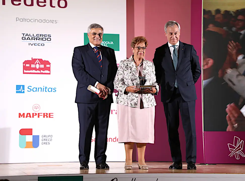 20240926 FOTO ENTREGA PREMIO INSTITUCI&Oacute;N SOCIAL PREMIOS FEDETO