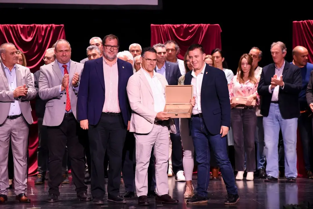 ProyectoFundacionAstrohitareconocidoGalaXAniversarioRecamder