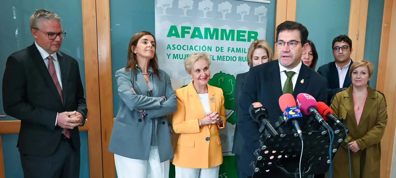 2e5d8b9e384d539bb8e4d7568a4db1dd_XL