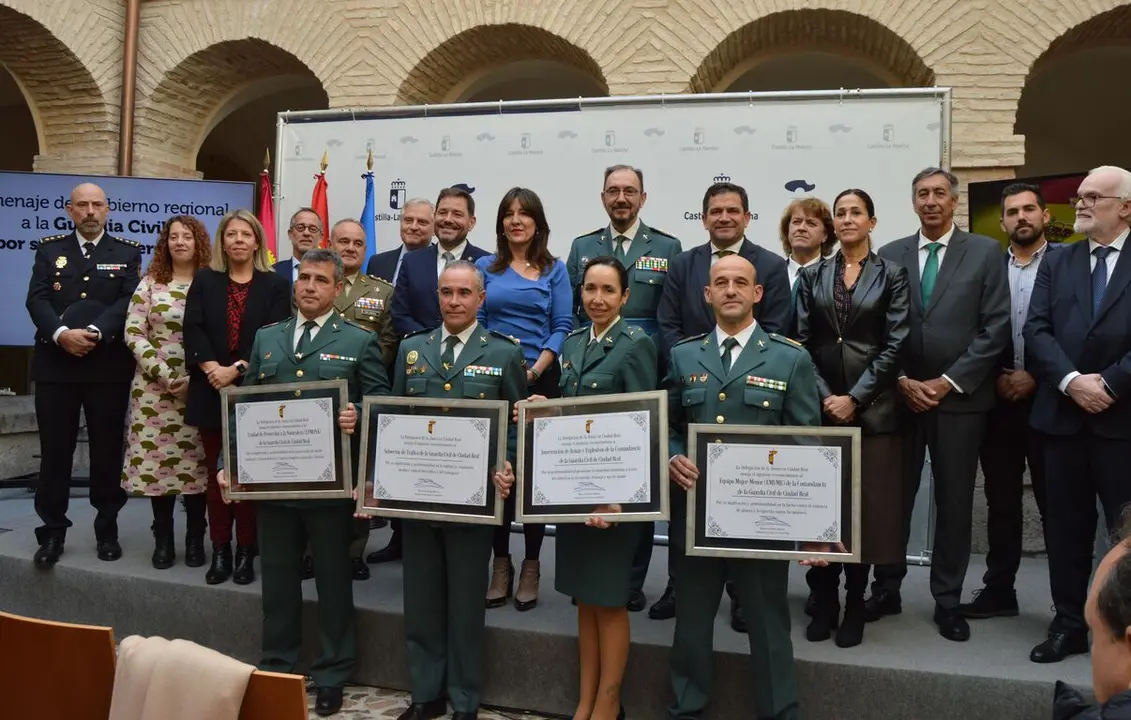 Blanca Fern&aacute;ndez en homenaje Guardia Civil 1