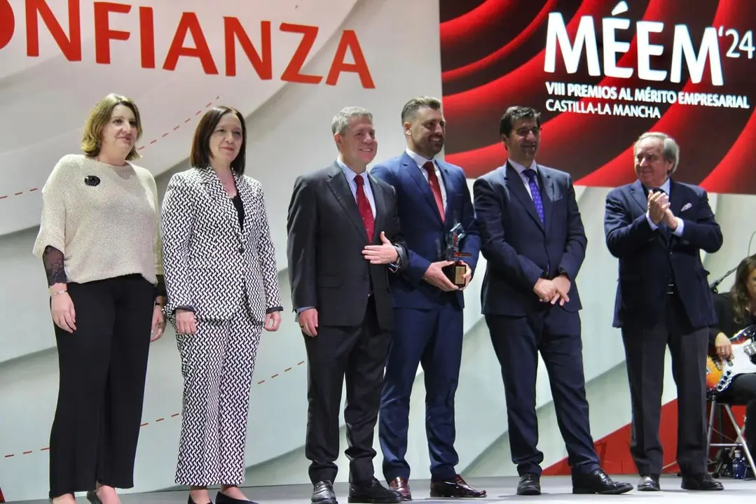 469192975_985044423650882_243667681076721612_n