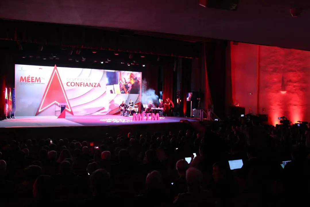 469220160_985041920317799_5656307091483042873_n