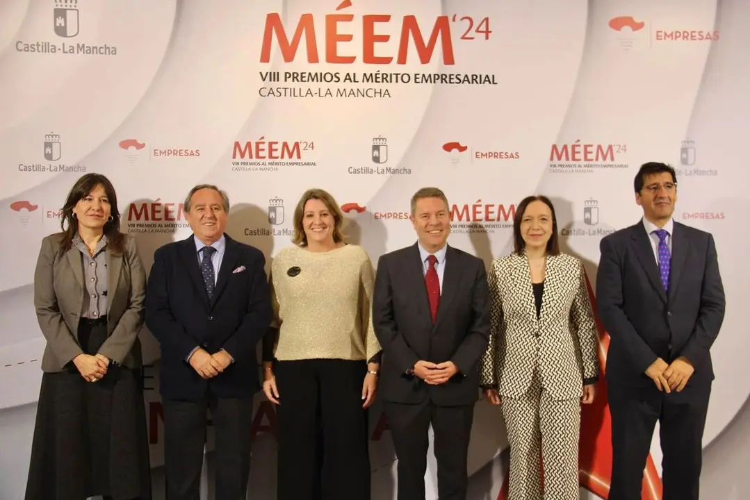 469268876_985044963650828_8572328029829574918_n