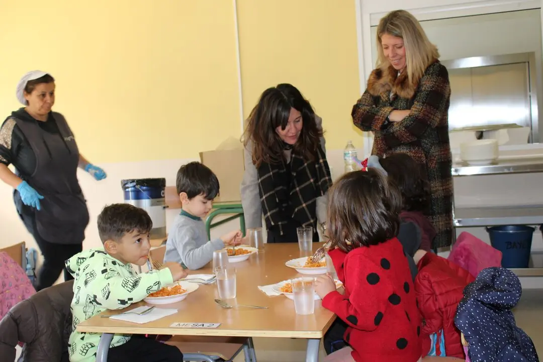 Blanca Fern&aacute;ndez inaugura comedores escolares Tomelloso 1