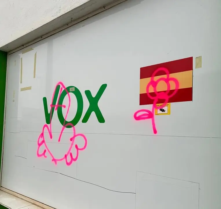 bandalizada la sede de VOX en Alc&aacute;zar de San Juan