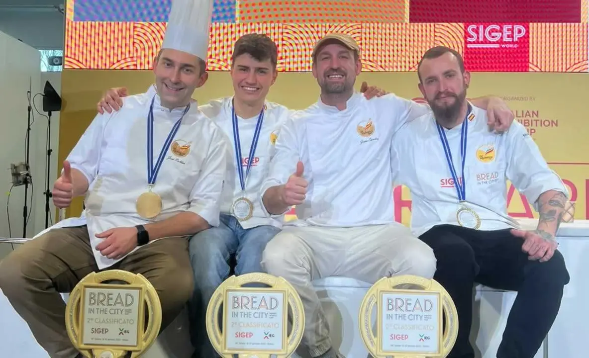 30f4370c-dd7a-a18e-9a15-1fb8ea003f5f