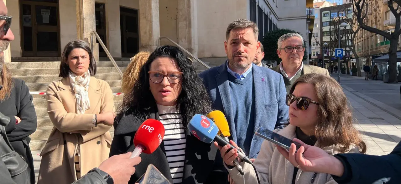 96cb32f9f6c7163e46f2ae26544d2200_XL