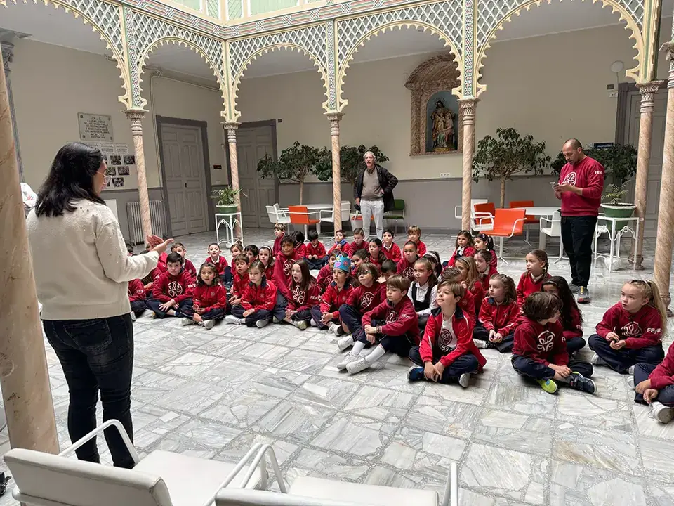 donantes-sangre-alcazar-charla-sagrada-familia-04