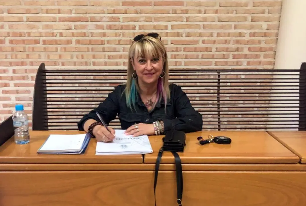 mercedes moraleda en el pleno del ayuntamiento de herencia