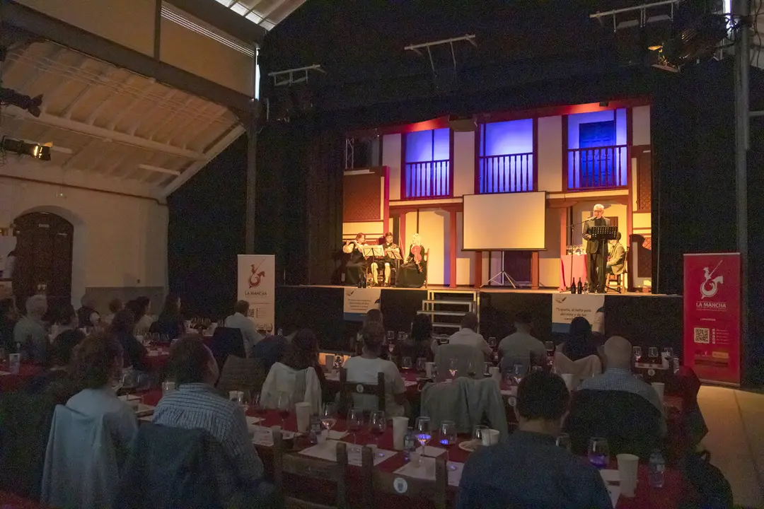 Actuaci&oacute;n teatral en Cervanvino 2025