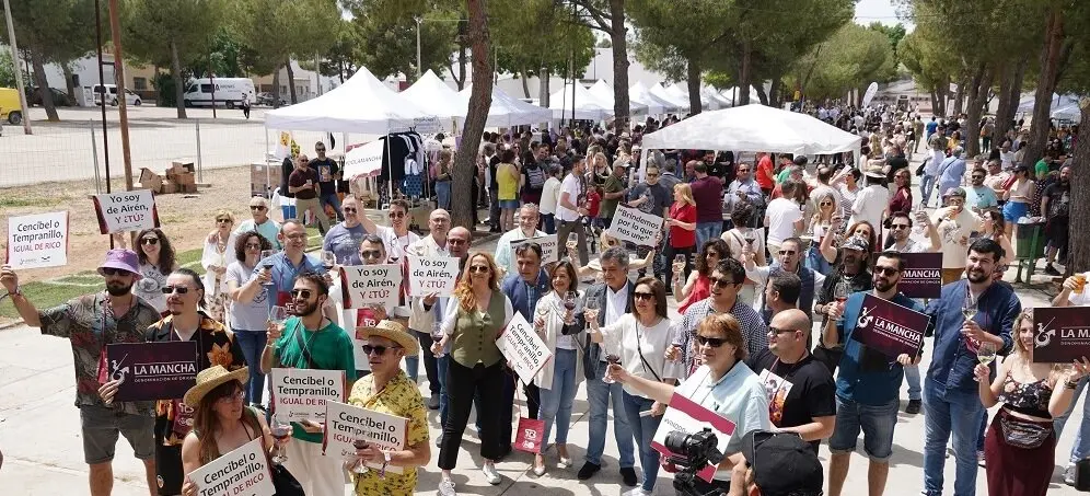 Brindis Dia VIno DO realizado en 2024