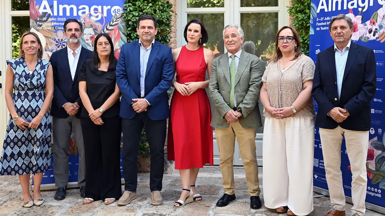 32afc066708b29b45ded7cf39ed09be1_XL