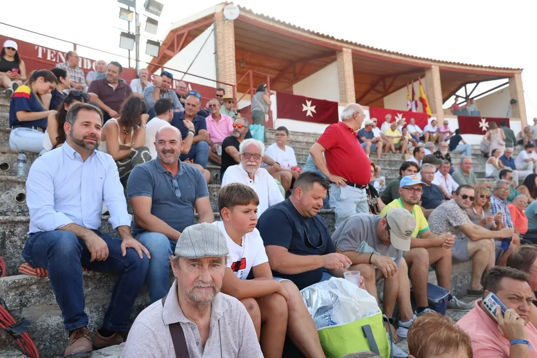 544806901_1200007358821253_5747020772046414265_n