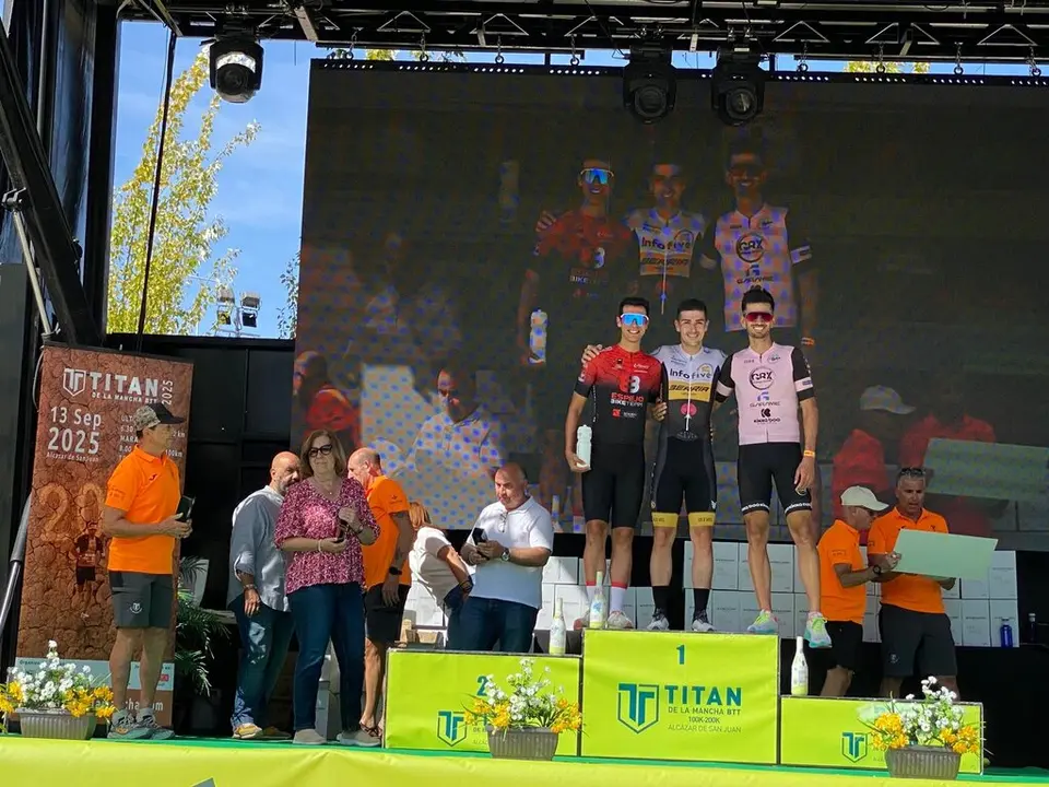 WhatsApp Image 2025-09-13 at 18.02.04(4)