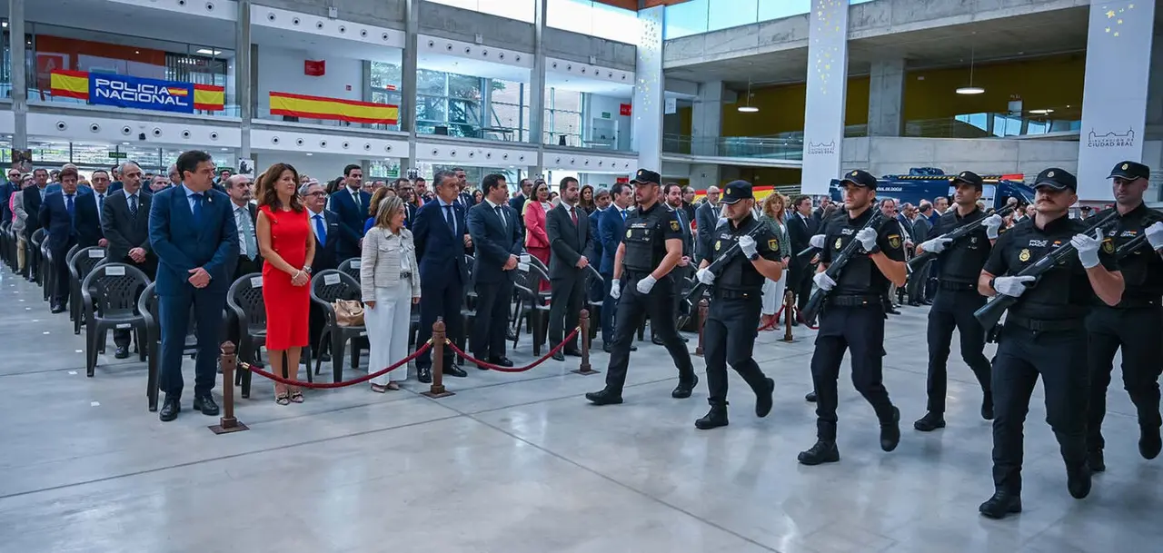 6e58257cbaf87c4bce0b1da824c3f3aa_8_XL