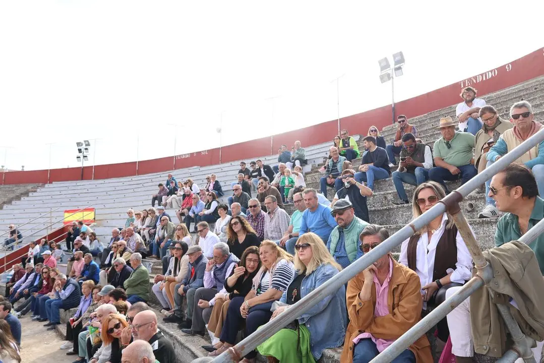 564538613_1237849928370329_3459278048120105214_n - copia