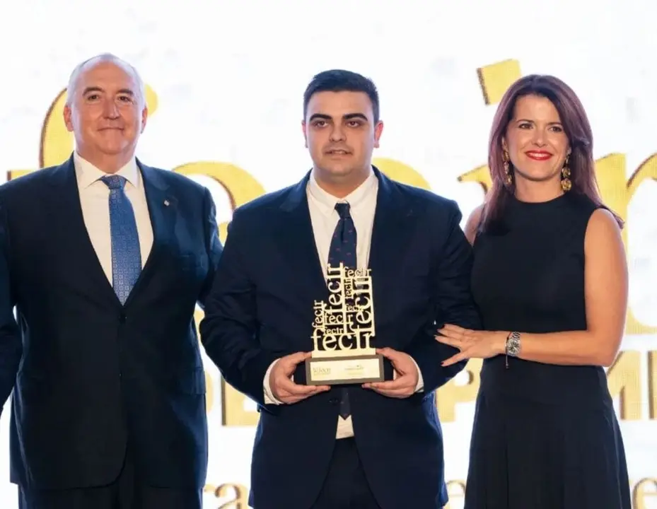 WhatsApp Image 2025-12-01 at 11.52.46