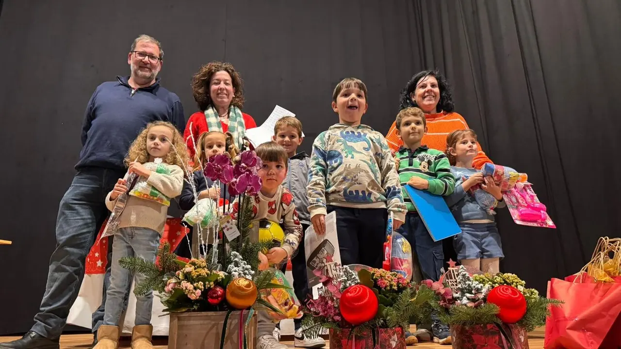 04-ConcursodeTarjetasdeNavidad-2025-02