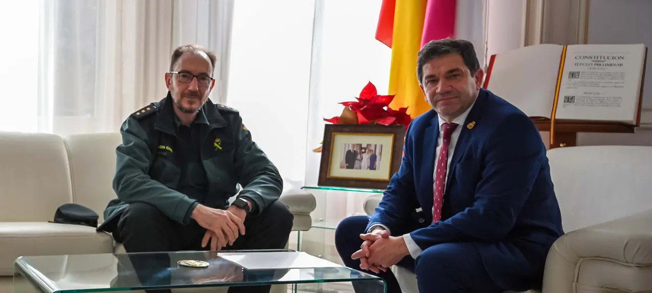 39547fa70ac8f99431b0776366e3e3cf_XL