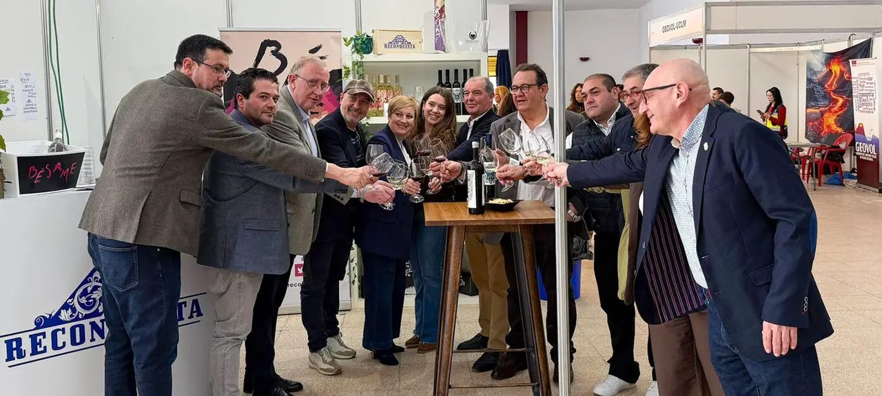 3b1711ebbb9979ec69f852ab31fd489d_XL